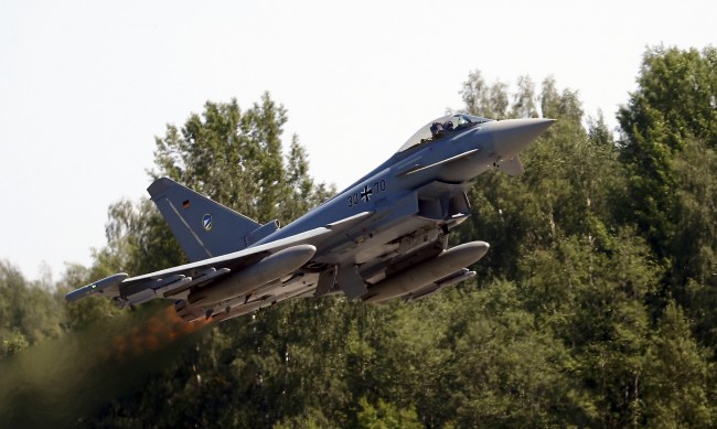 Руски самолети, насочени към Латвия, вдигнаха на крак НАТО