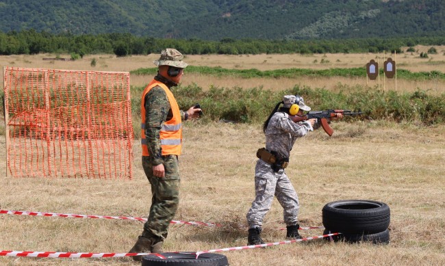 Сърбия обмисля да върне военната служба