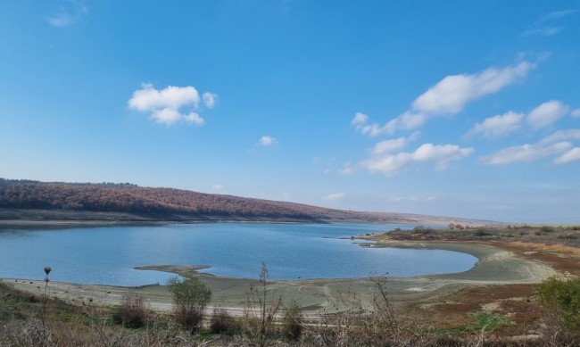 Нивата на обемите на язовирите в Бургаско са критично ниски