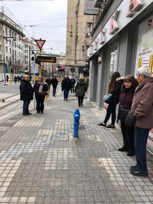 Софийските кокичета – пожарен кран поникна на "Графа"