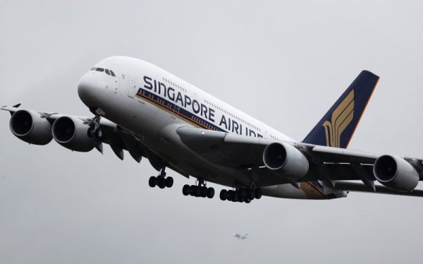 Край! Airbus спира от производство Суперджъмбо A380 - Последни Новини от