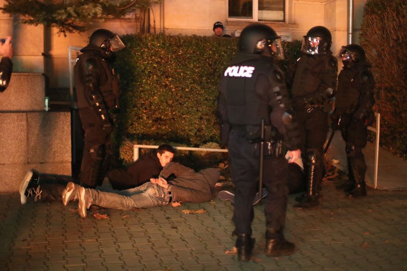17 линейки на мястото на погрома в София, 24 са ранени
